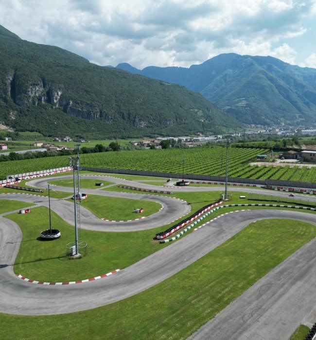 REVVLINE race track